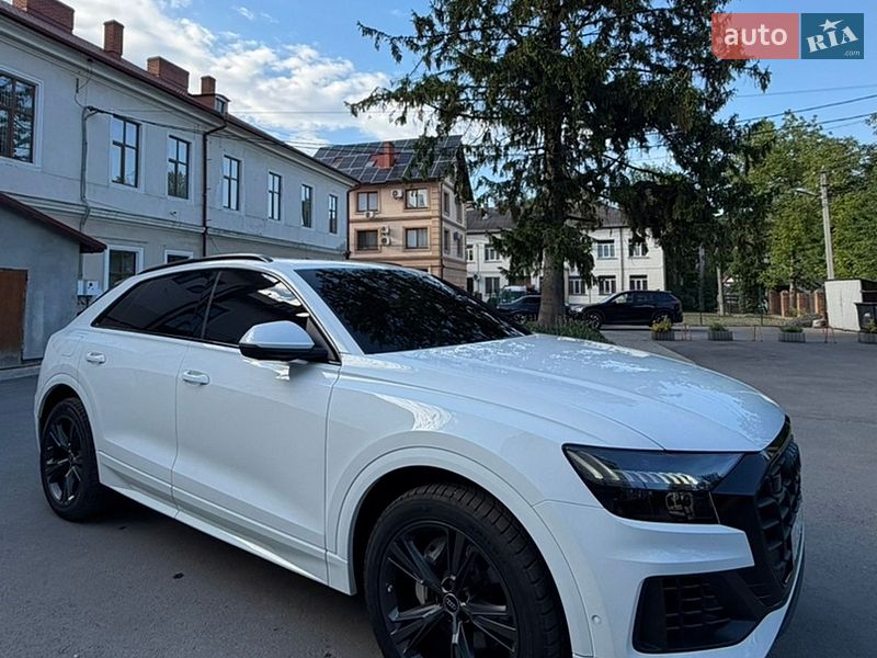 Внедорожник / Кроссовер Audi Q8 2023 в Коломые