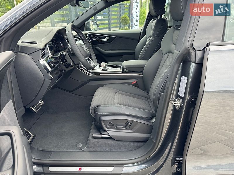 Внедорожник / Кроссовер Audi Q8 2026 в Ровно