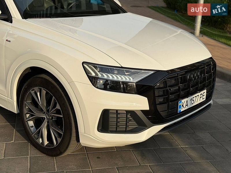 Позашляховик / Кросовер Audi Q8 2023 в Києві