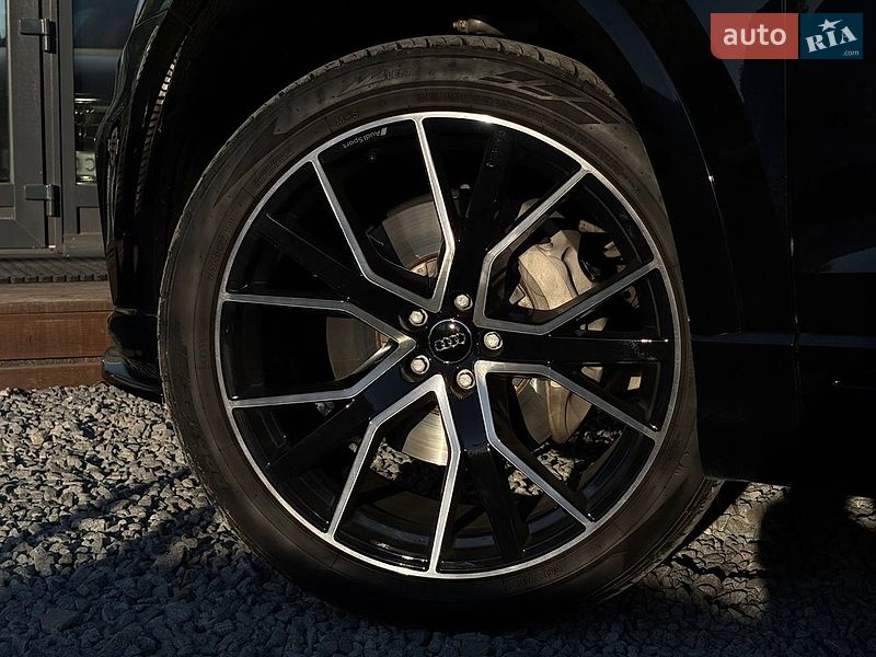 Позашляховик / Кросовер Audi Q8 2020 в Львові