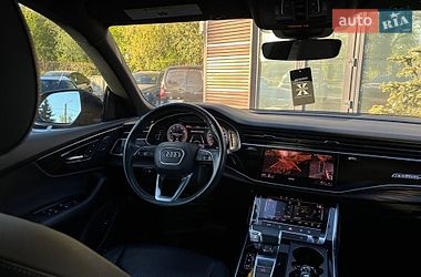 Позашляховик / Кросовер Audi Q8 2020 в Львові