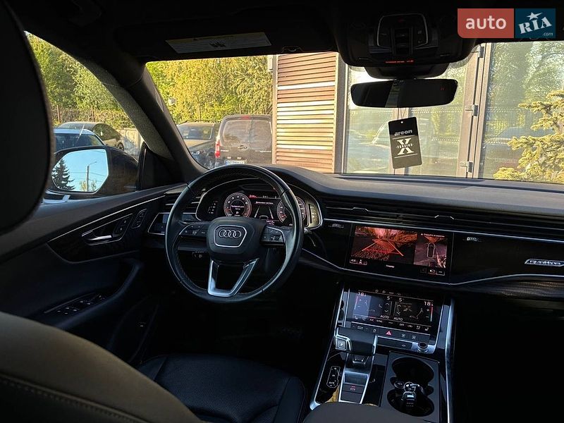 Позашляховик / Кросовер Audi Q8 2020 в Львові