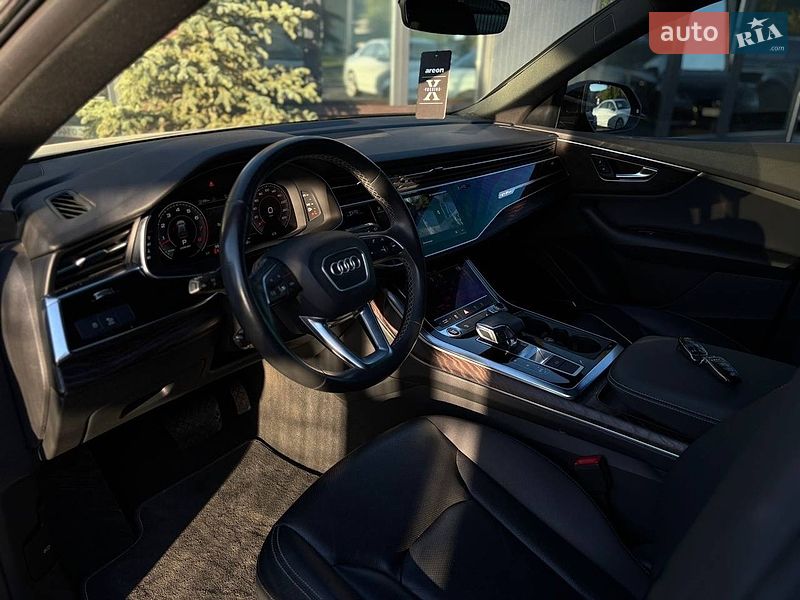 Позашляховик / Кросовер Audi Q8 2020 в Львові