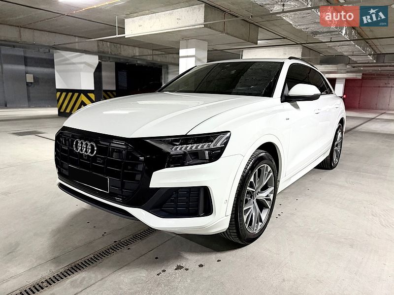 Audi Q8 2021