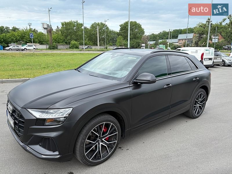 Внедорожник / Кроссовер Audi Q8 2019 в Киеве
