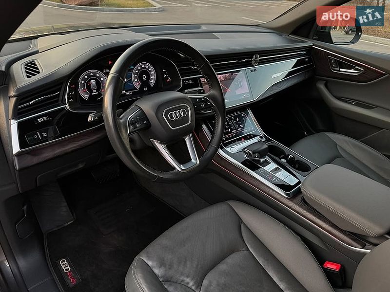 Внедорожник / Кроссовер Audi Q8 2019 в Киеве