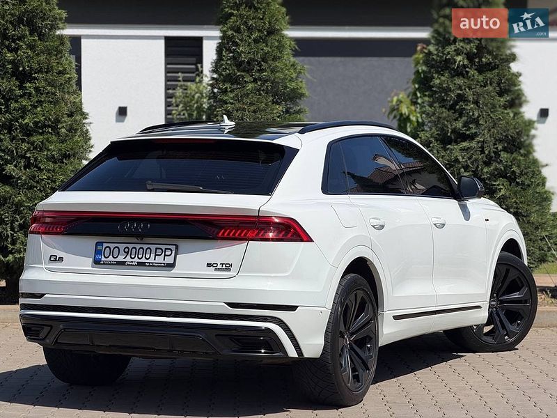 Позашляховик / Кросовер Audi Q8 2018 в Одесі