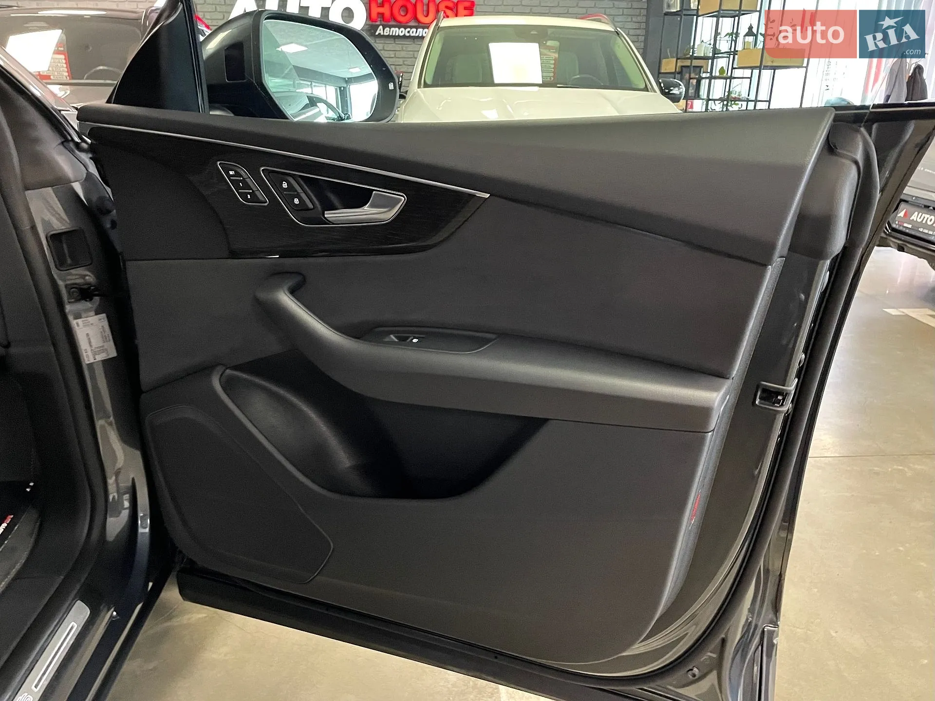 2023 Audi Q8 - мініатюра 52