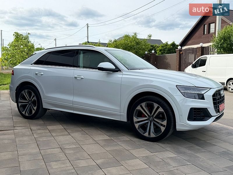 Позашляховик / Кросовер Audi Q8 2019 в Києві