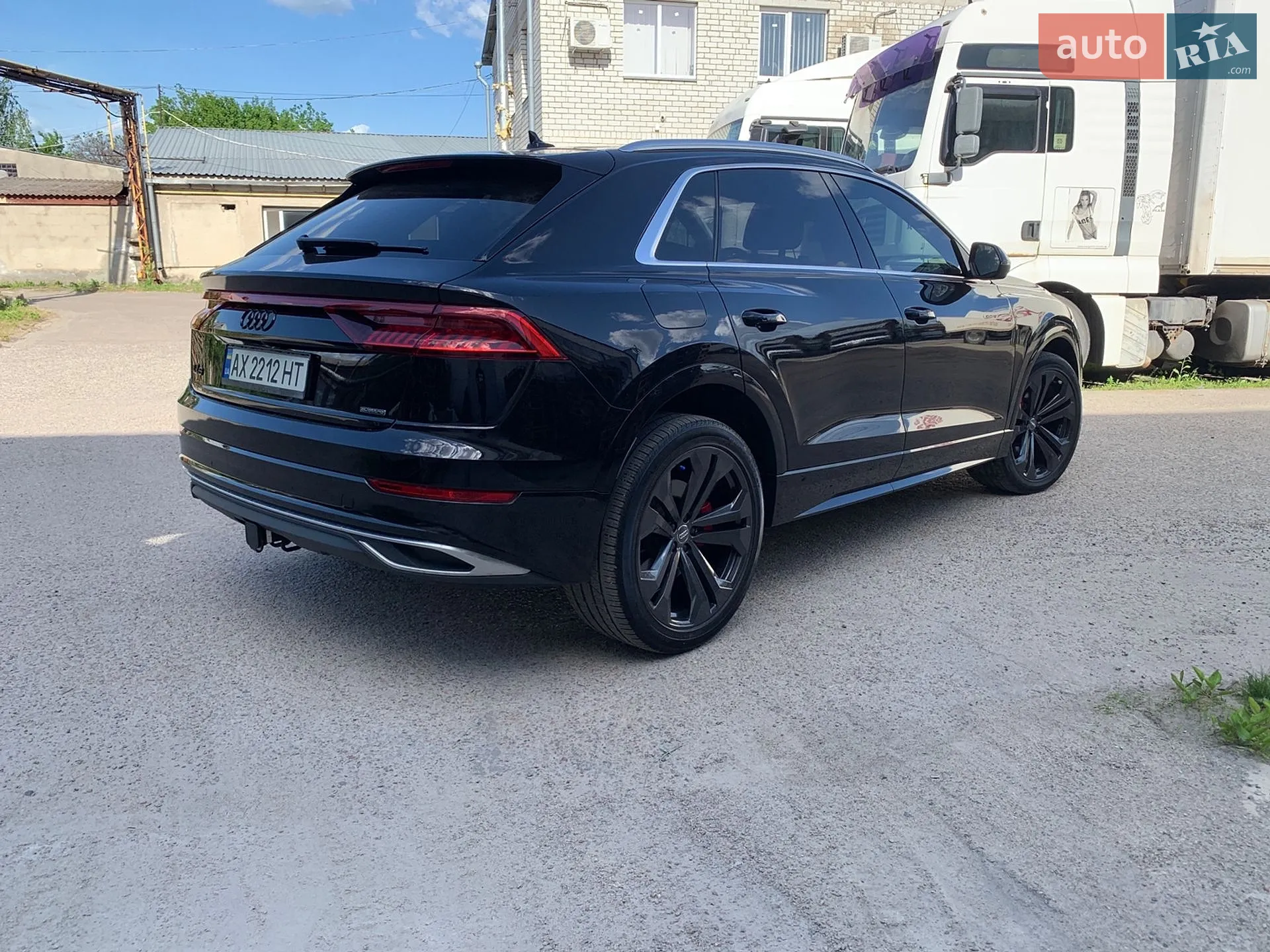 2019 Audi Q8 - мініатюра 2