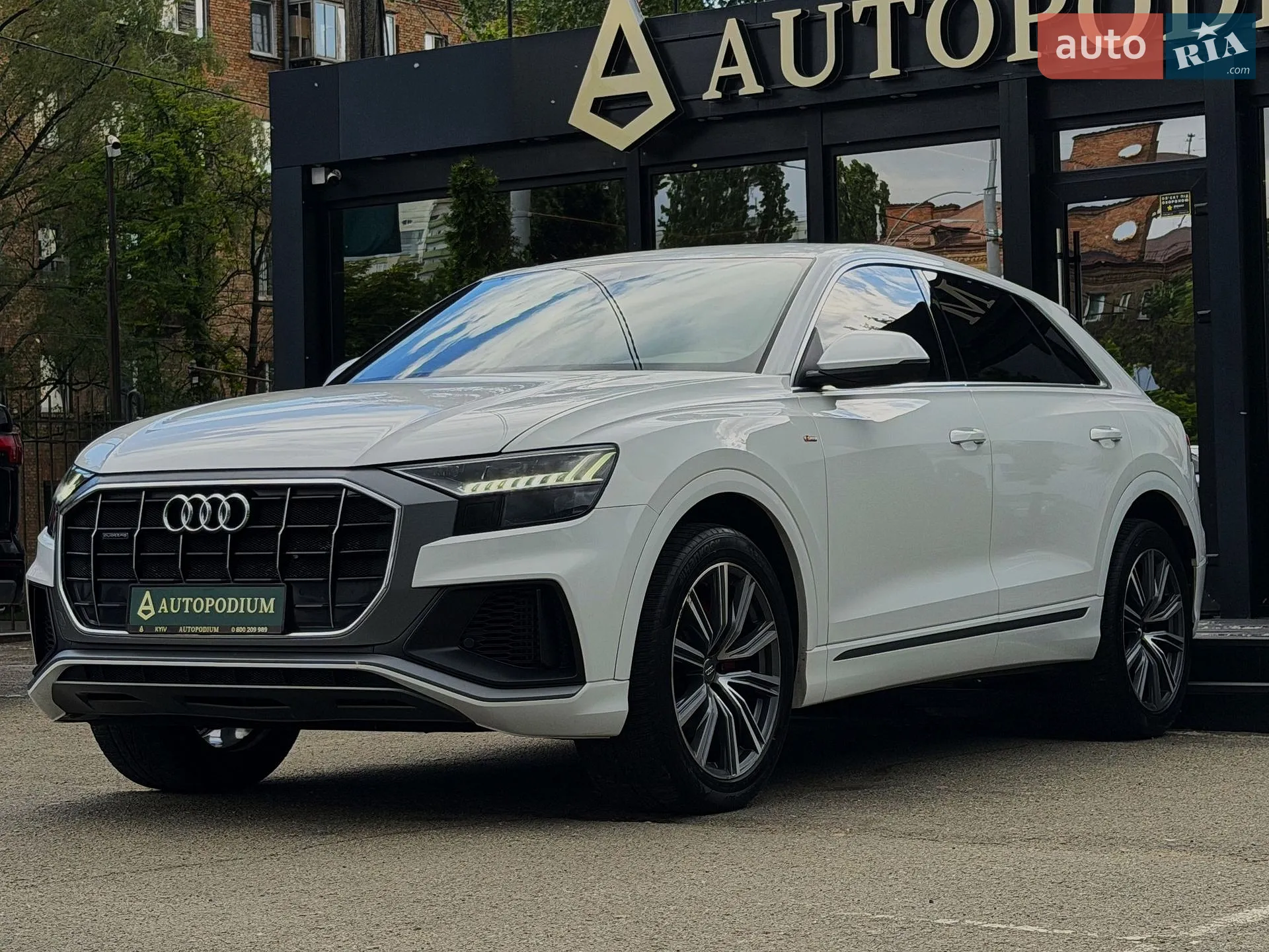 2019 Audi Q8 - мініатюра 3