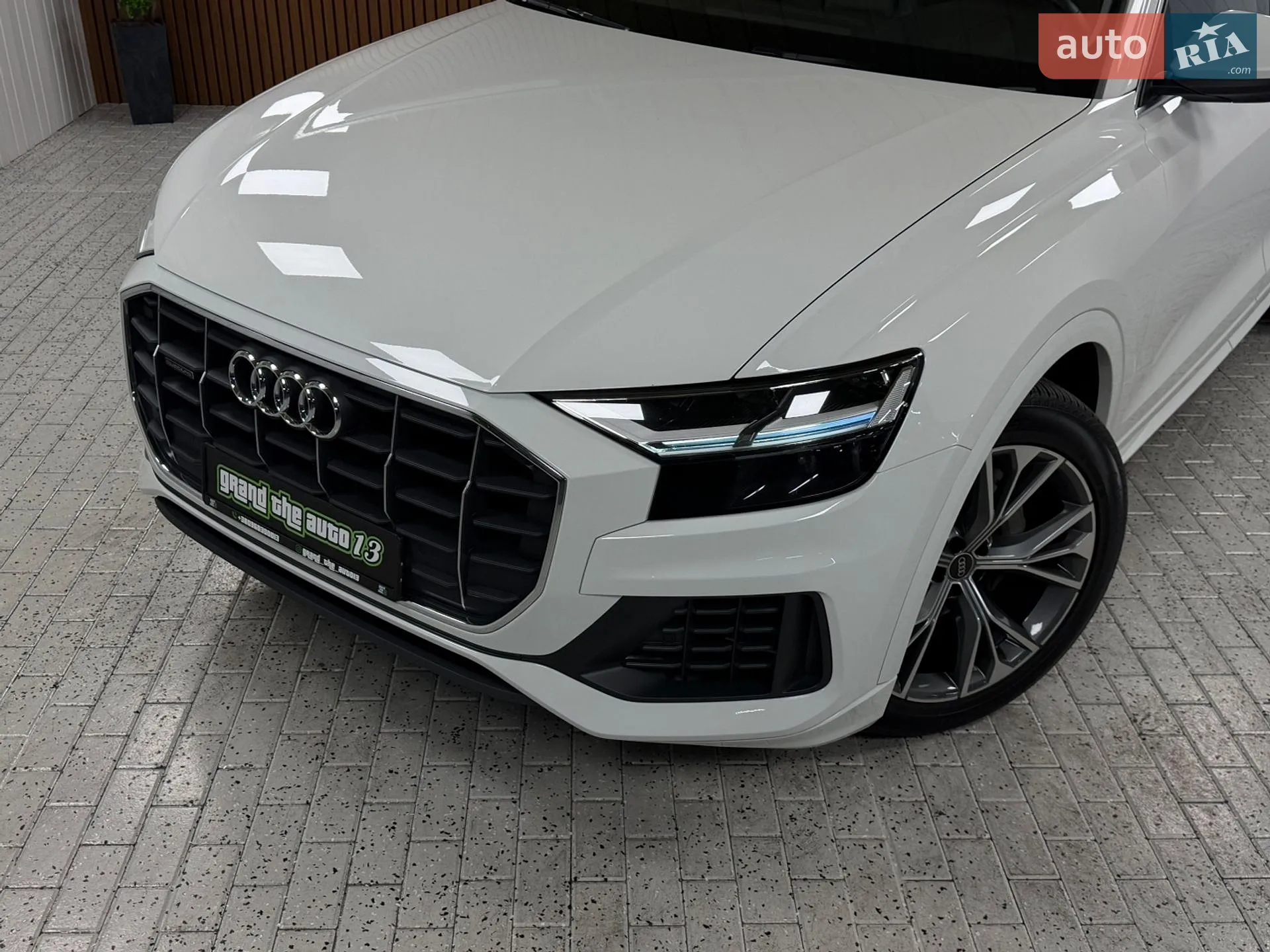2020 Audi Q8 - мініатюра 8