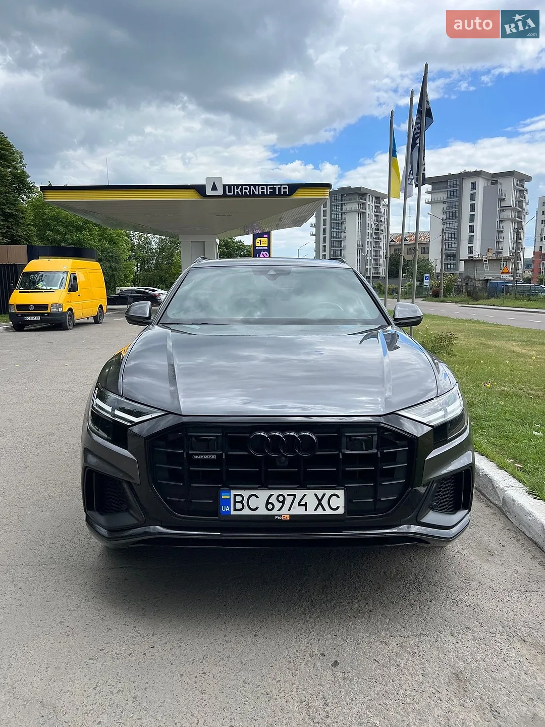 2019 Audi Q8 - мініатюра 2