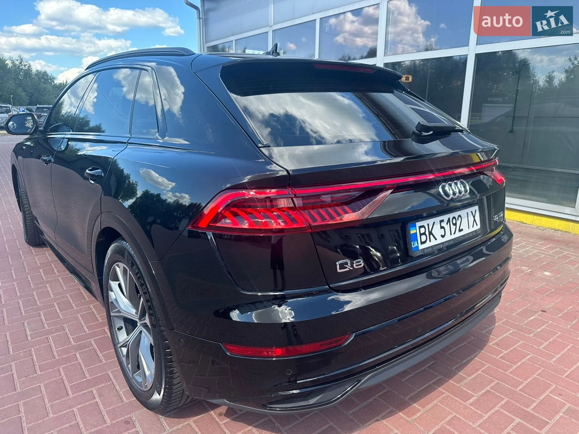 Audi Q8 2021 VIN WAUZZZF11MD025227 фото оголошення 16 з 20
