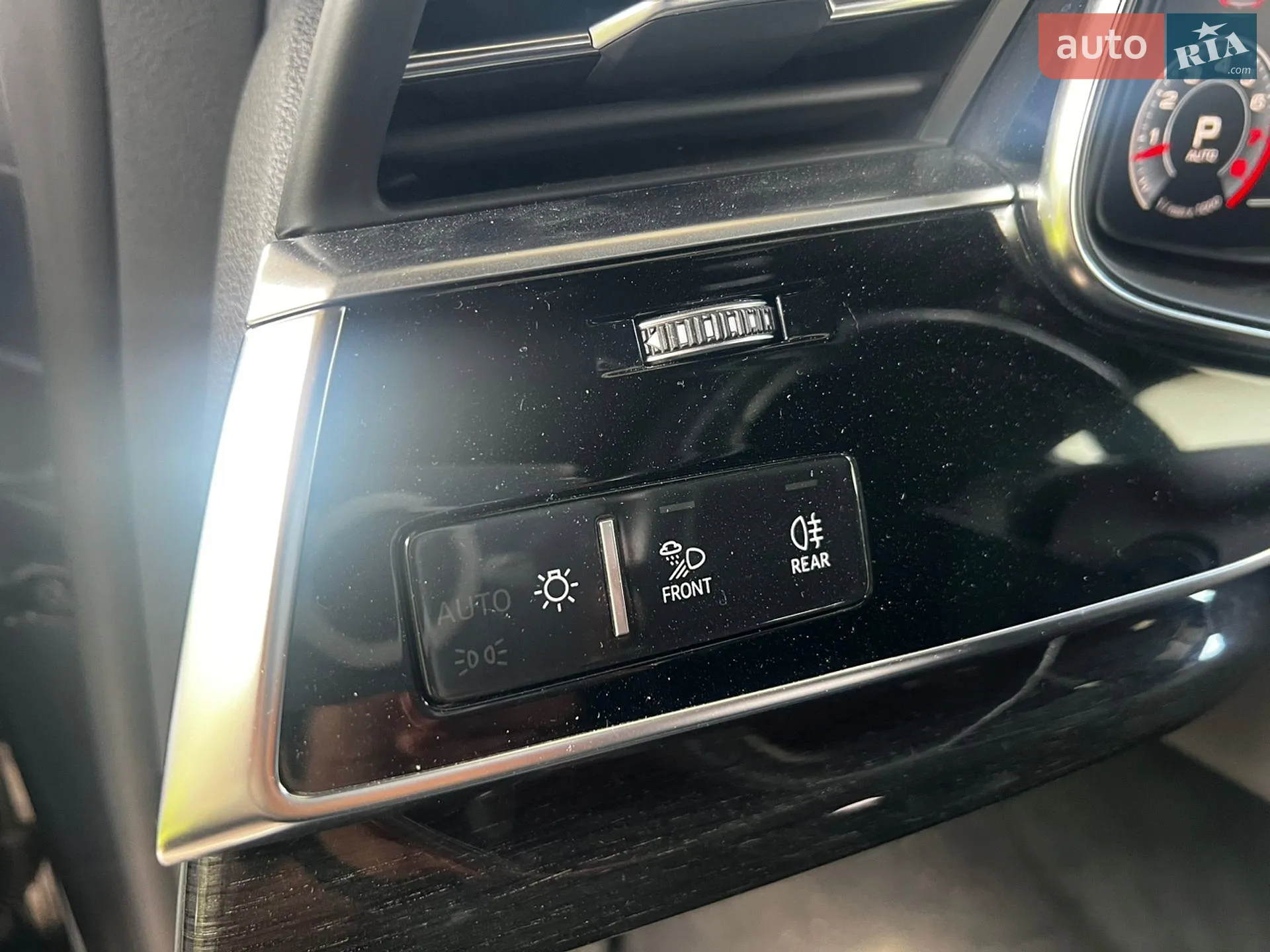 2019 Audi Q8 - мініатюра 10