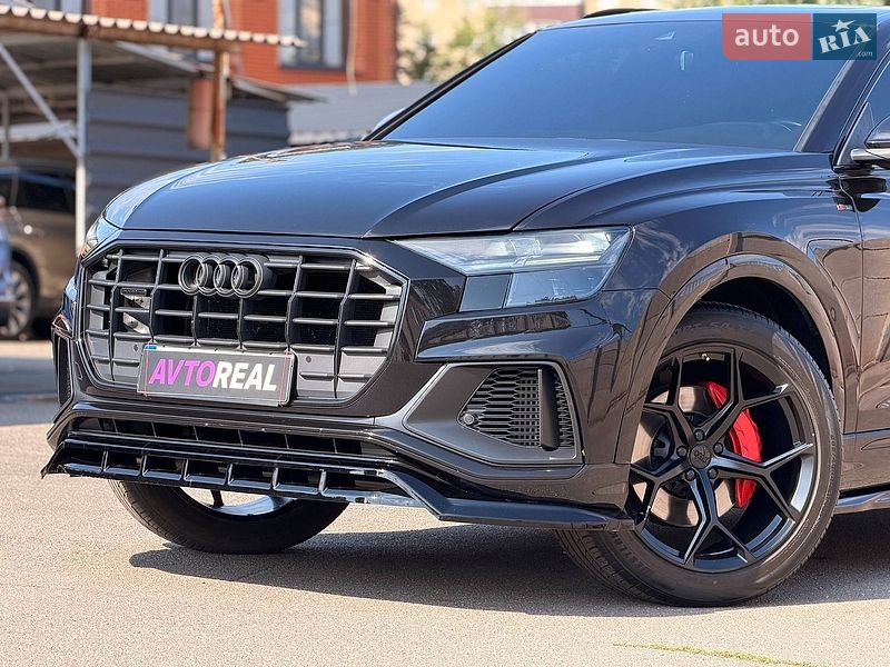 Внедорожник / Кроссовер Audi Q8 2018 в Кривом Роге