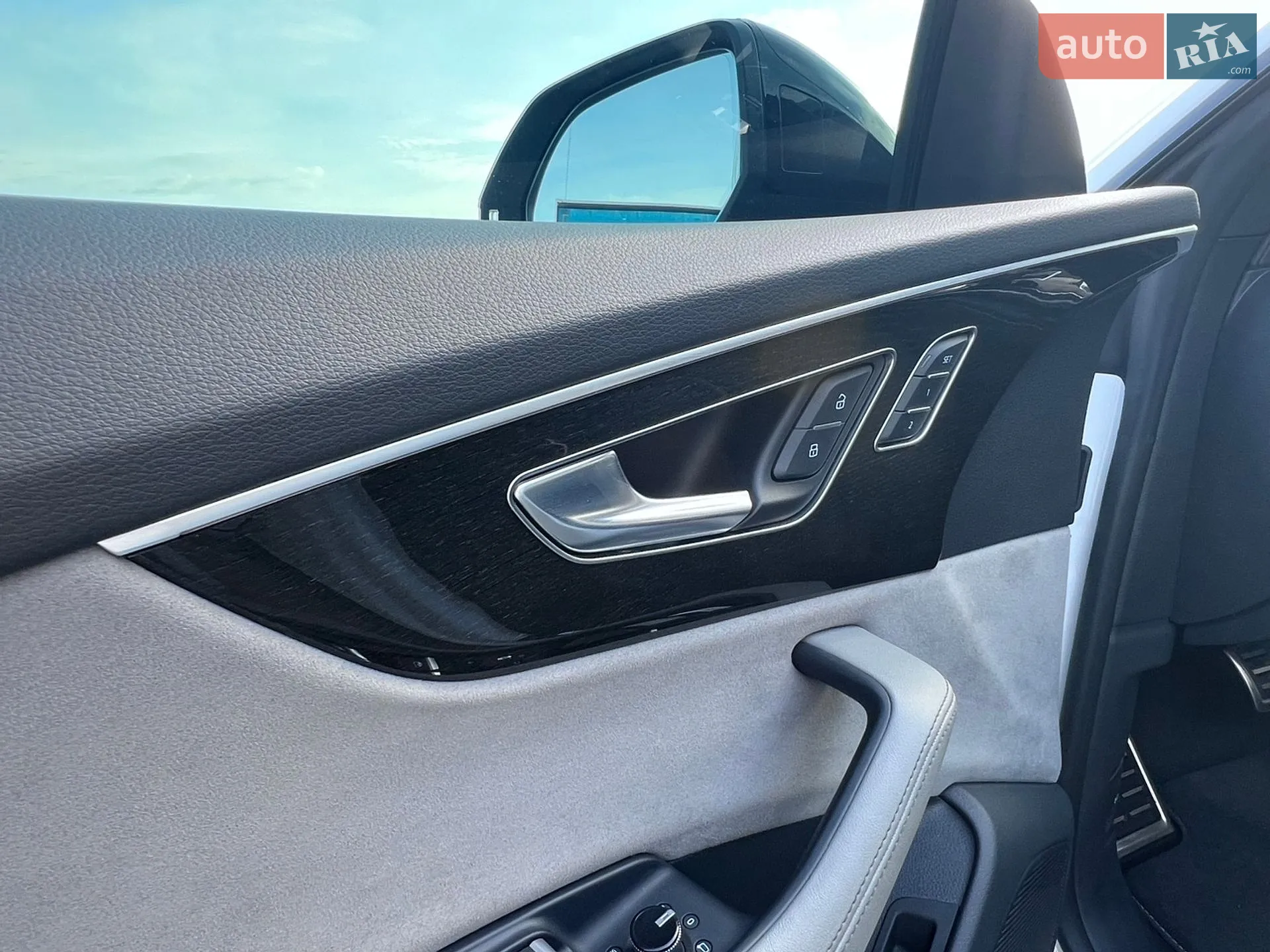 2025 Audi Q8 - мініатюра 76
