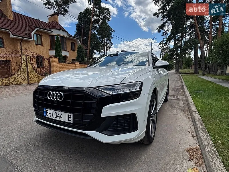 Audi Q8