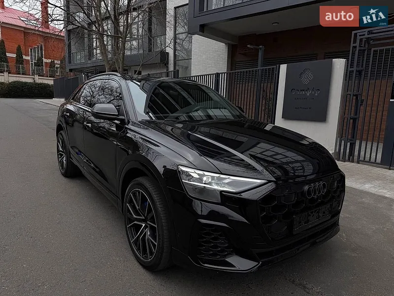 Audi Q8