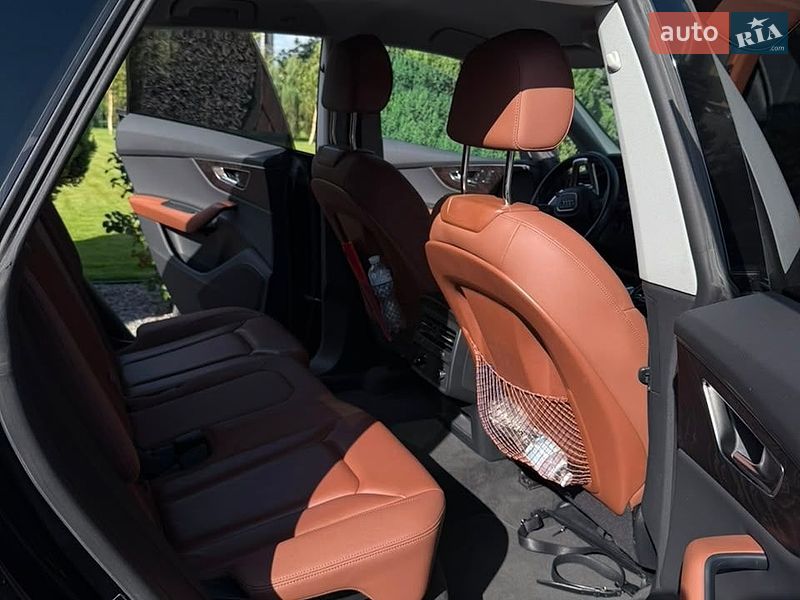 Позашляховик / Кросовер Audi Q8 2021 в Дніпрі
