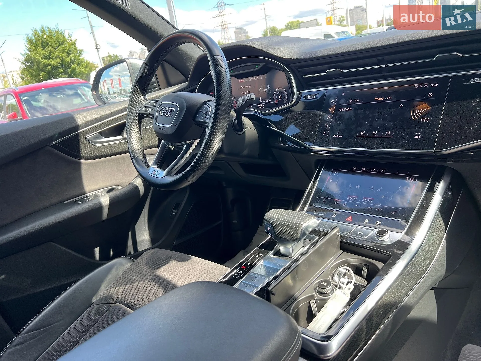 Audi Q8 2019 VIN WAUZZZF17KD043695 фото оголошення 27 з 41