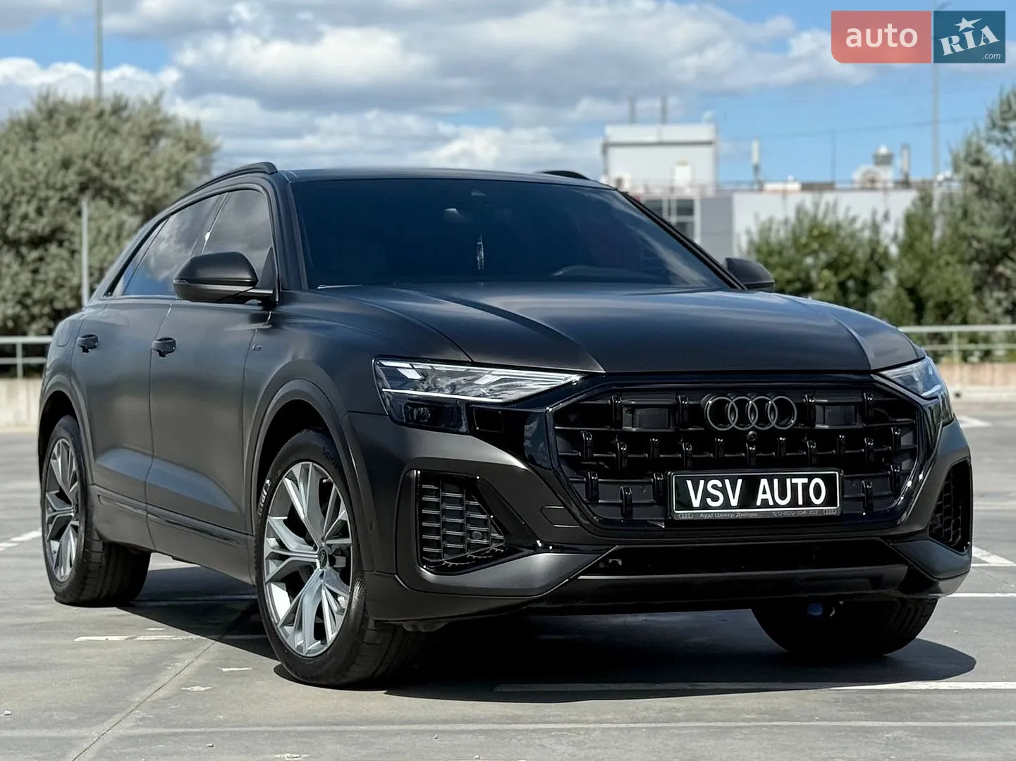 2025 Audi Q8 - фото 1