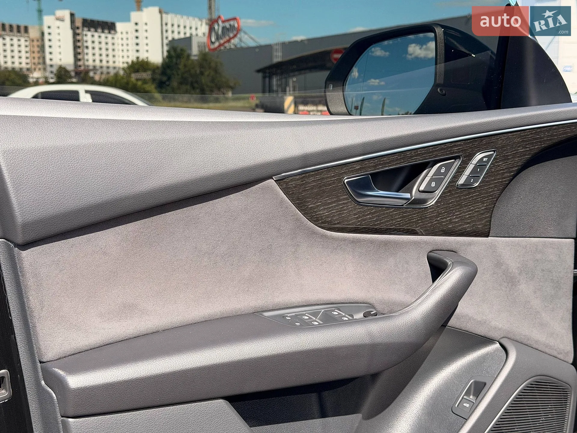 2025 Audi Q8 - мініатюра 41