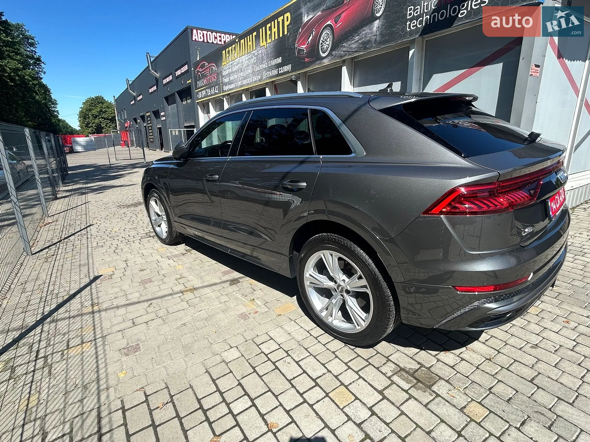 2018 Audi Q8 - мініатюра 3