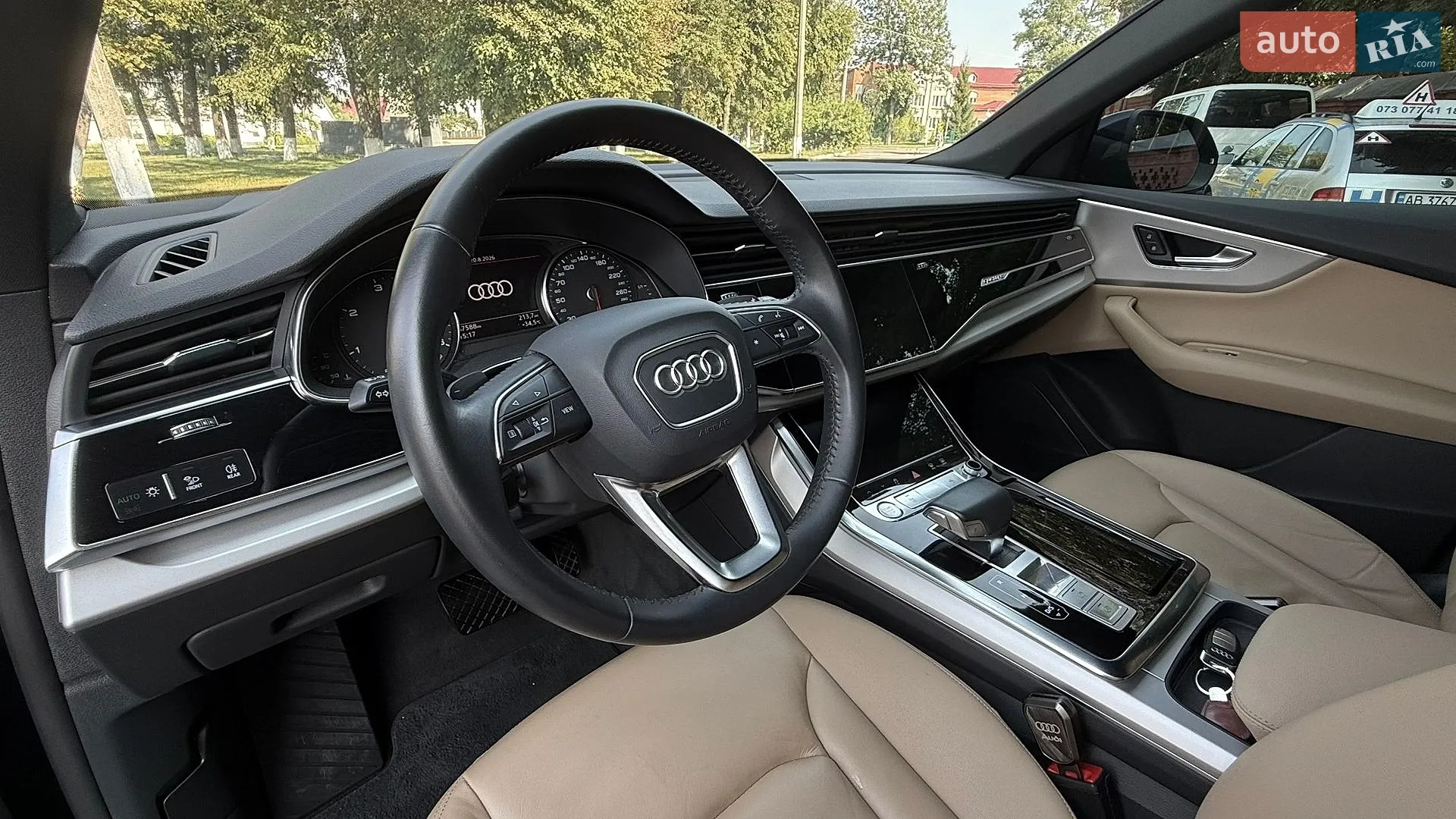 2019 Audi Q8 - мініатюра 9