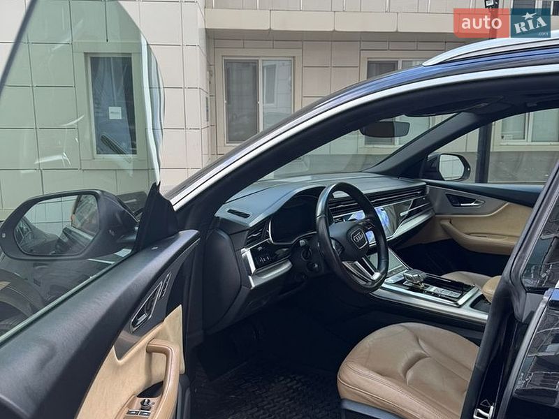 Внедорожник / Кроссовер Audi Q8 2020 в Одессе