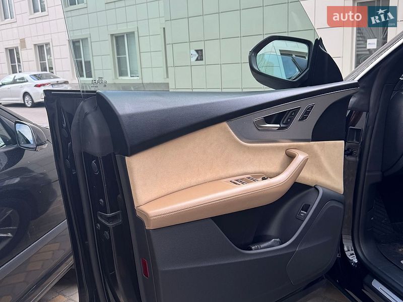 Внедорожник / Кроссовер Audi Q8 2020 в Одессе