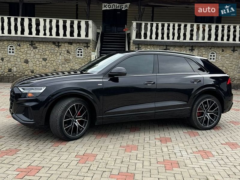 Внедорожник / Кроссовер Audi Q8 2020 в Ивано-Франковске