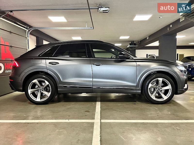 Внедорожник / Кроссовер Audi Q8 2018 в Львове