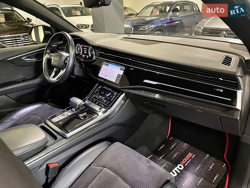 Внедорожник / Кроссовер Audi Q8 2018 в Львове