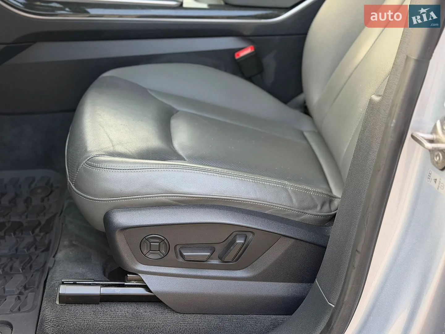 2019 Audi Q8 - мініатюра 17