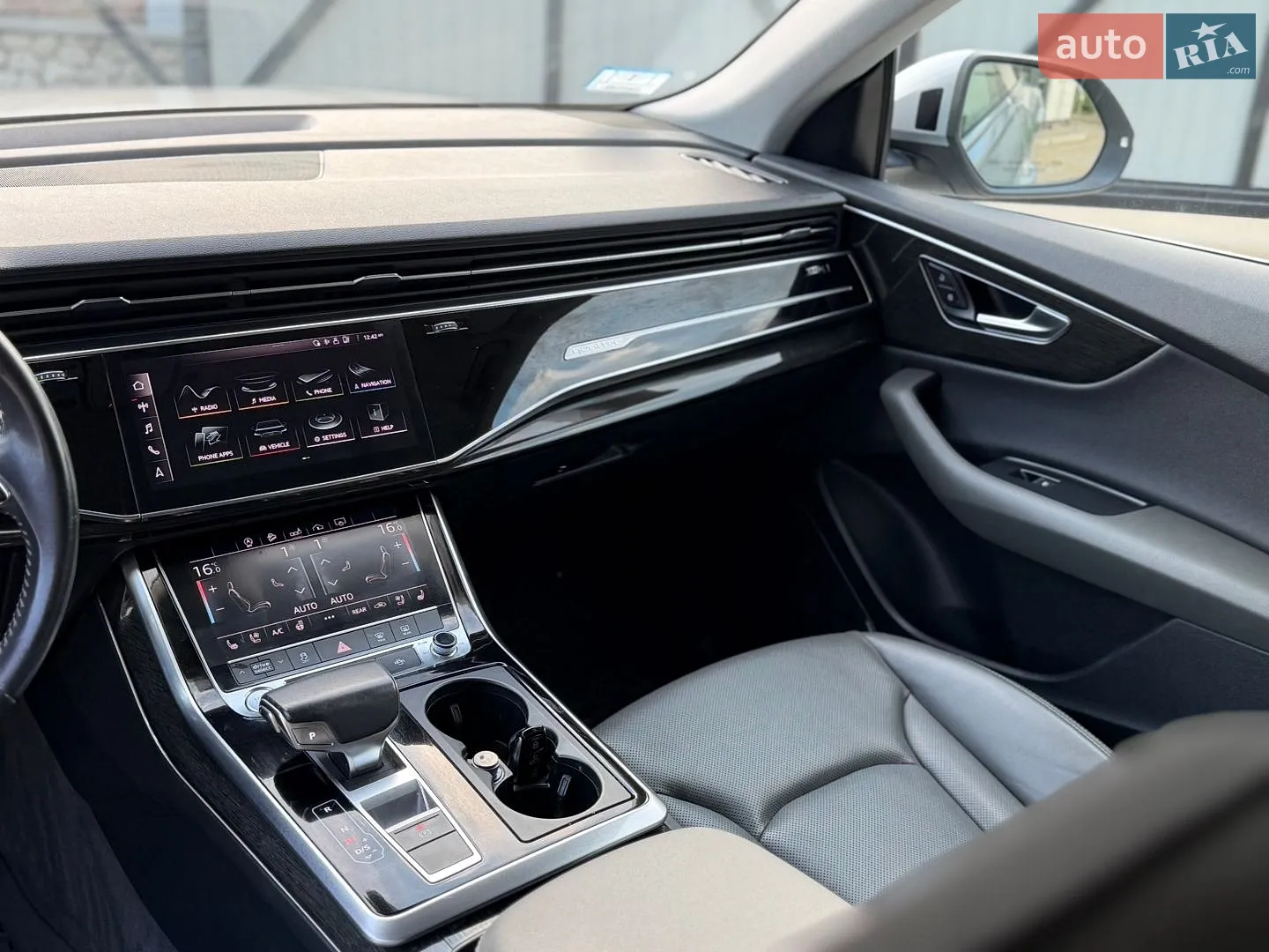 2019 Audi Q8 - мініатюра 26