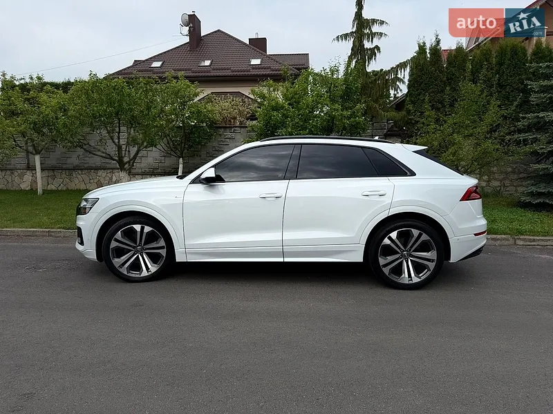 Audi Q8 2019