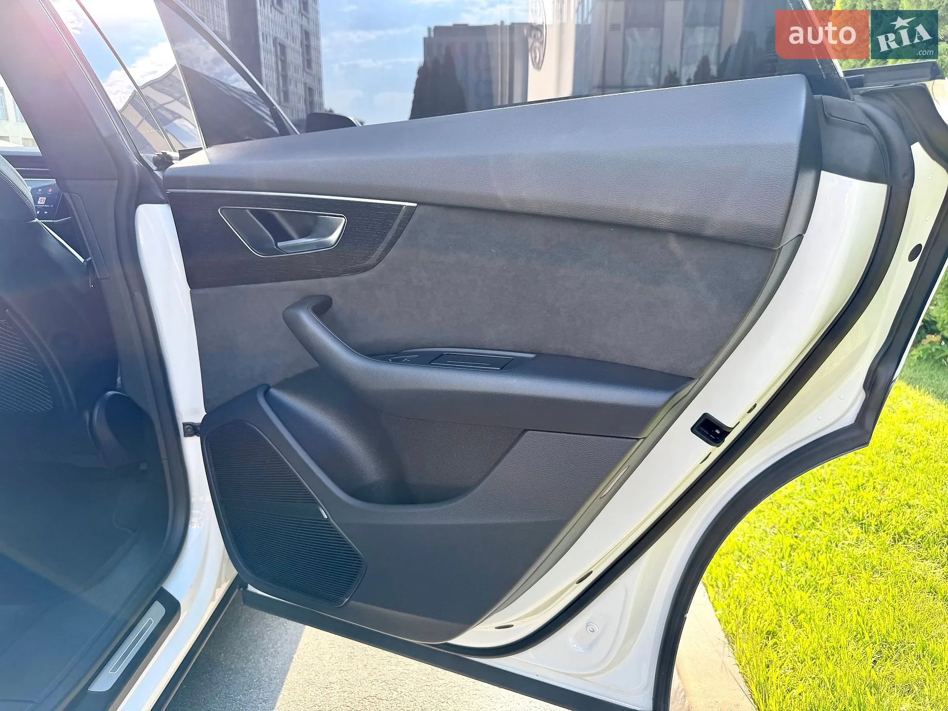 2021 Audi Q8 - мініатюра 28