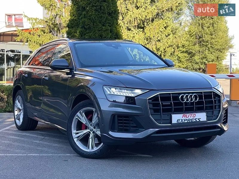 Audi Q8