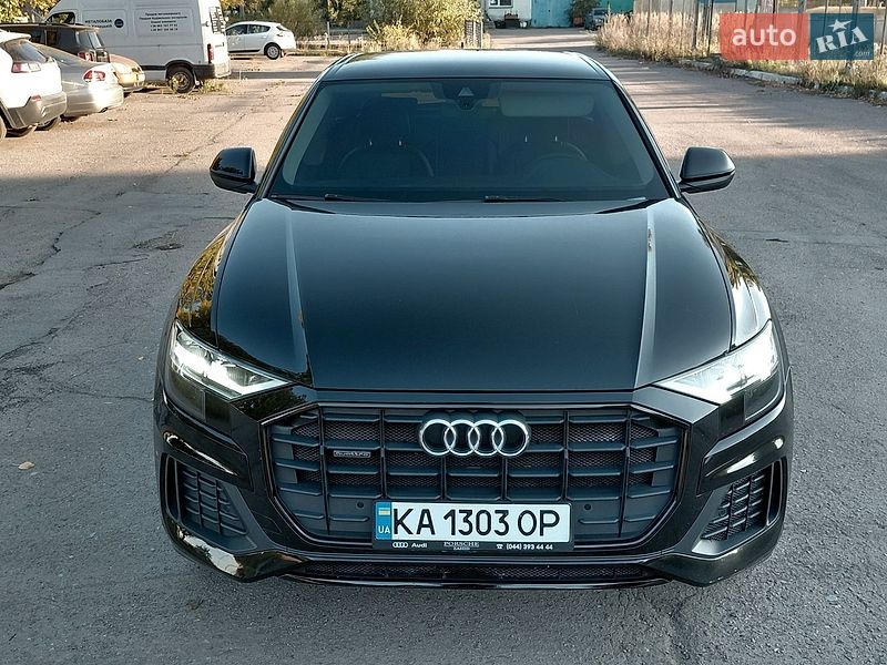 Позашляховик / Кросовер Audi Q8 2019 в Чернігові