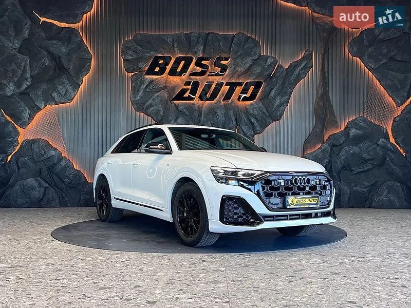 Audi Q8