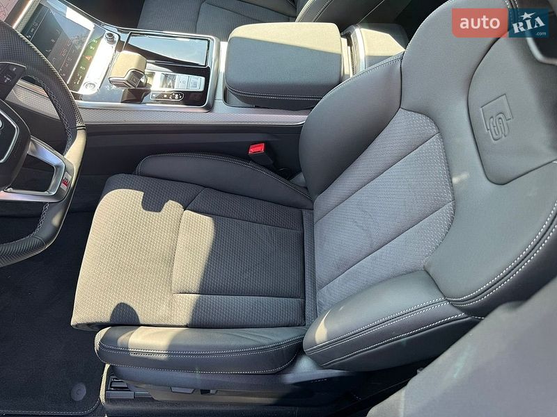 Внедорожник / Кроссовер Audi Q8 2025 в Киеве