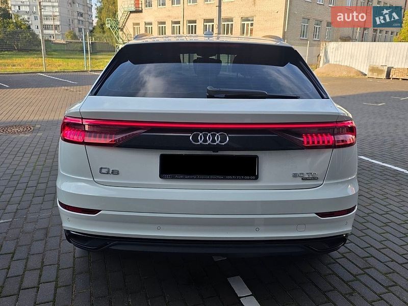 Внедорожник / Кроссовер Audi Q8 2021 в Киеве