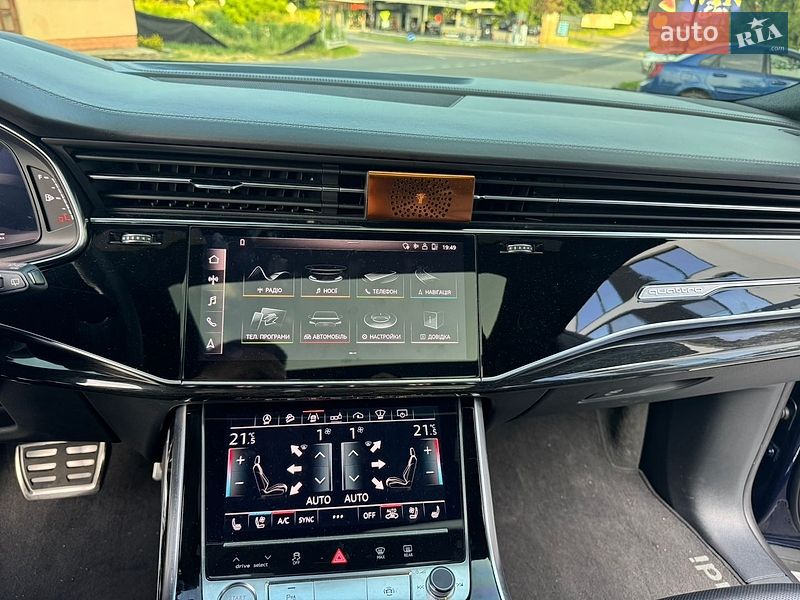 Внедорожник / Кроссовер Audi Q8 2019 в Ужгороде