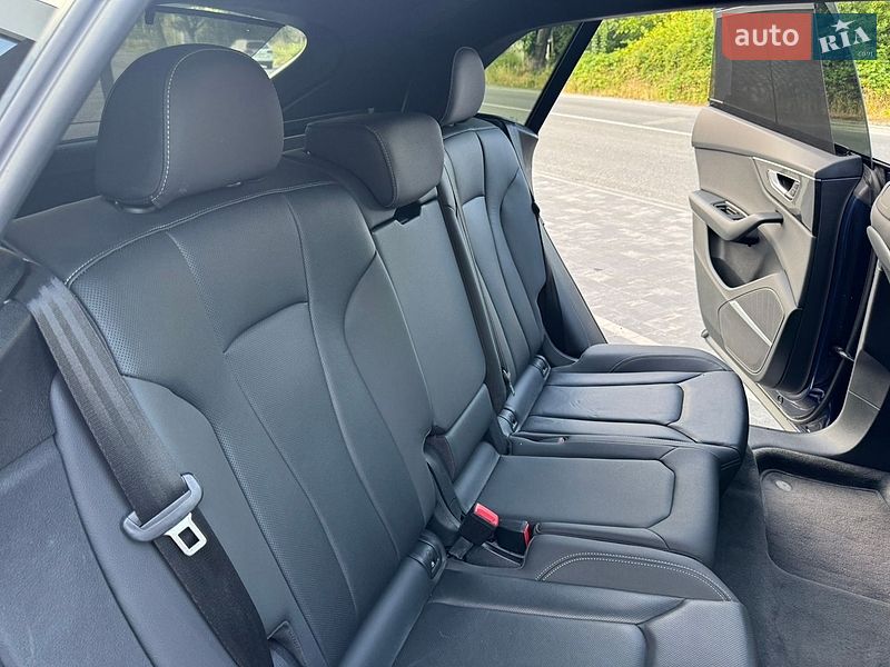 Внедорожник / Кроссовер Audi Q8 2019 в Ужгороде