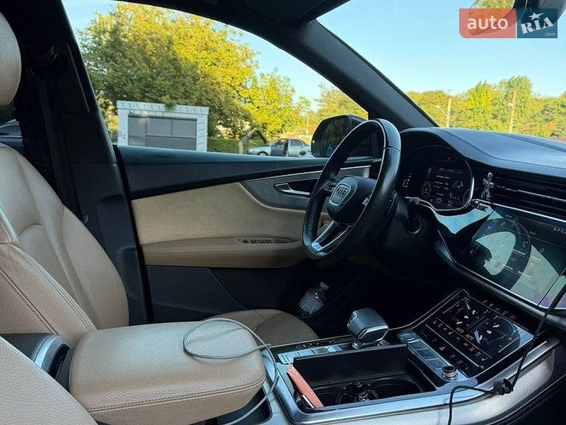 Внедорожник / Кроссовер Audi Q8 2020 в Одессе