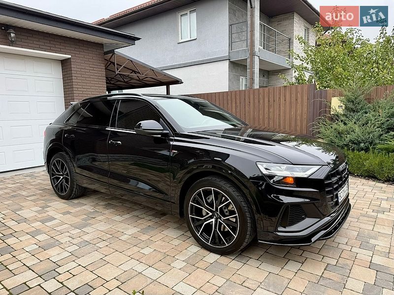 Внедорожник / Кроссовер Audi Q8 2020 в Киеве