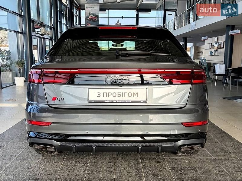 Позашляховик / Кросовер Audi Q8 2023 в Ужгороді