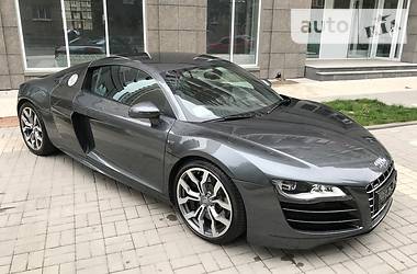 Купе Audi R8 2010 в 