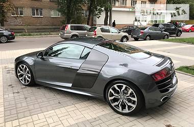 Купе Audi R8 2010 в 